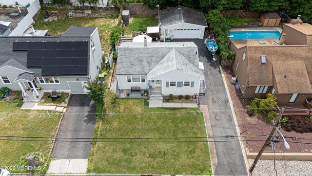 29 Haven Terrace, Parlin, NJ 08859