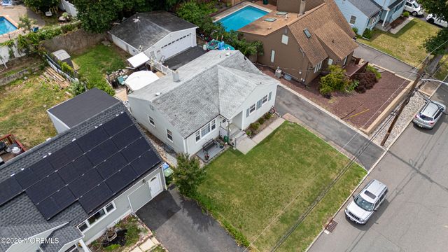 29 Haven Terrace, Parlin, NJ 08859