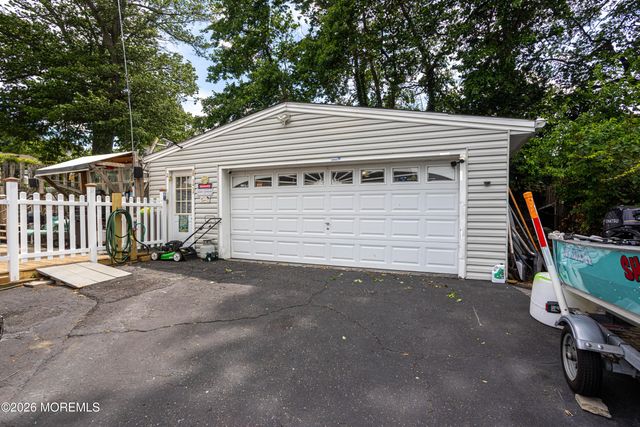 29 Haven Terrace, Parlin, NJ 08859