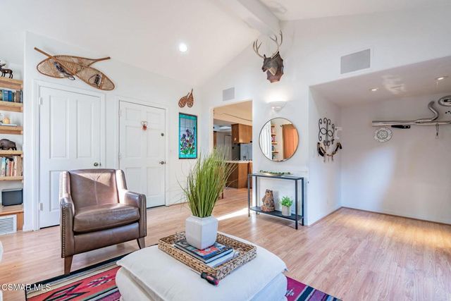 6078 Peppertree Lane, Simi Valley, CA 93063