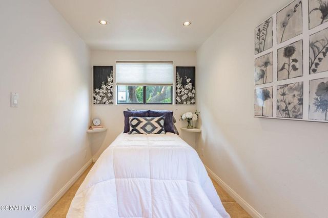 6078 Peppertree Lane, Simi Valley, CA 93063