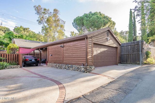 6078 Peppertree Lane, Simi Valley, CA 93063