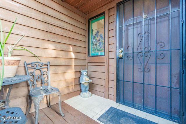 6078 Peppertree Lane, Simi Valley, CA 93063