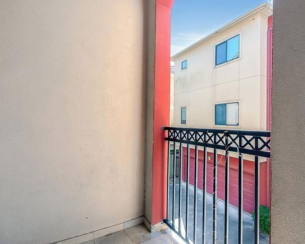 404 Parker Street, Houston, TX 77007