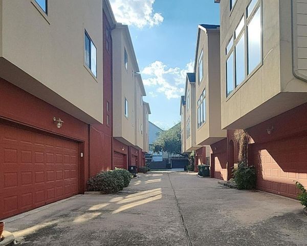 404 Parker Street, Houston, TX 77007