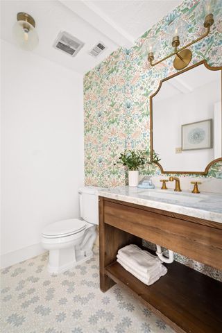 10831 Holly Springs Drive, Houston, TX 77042