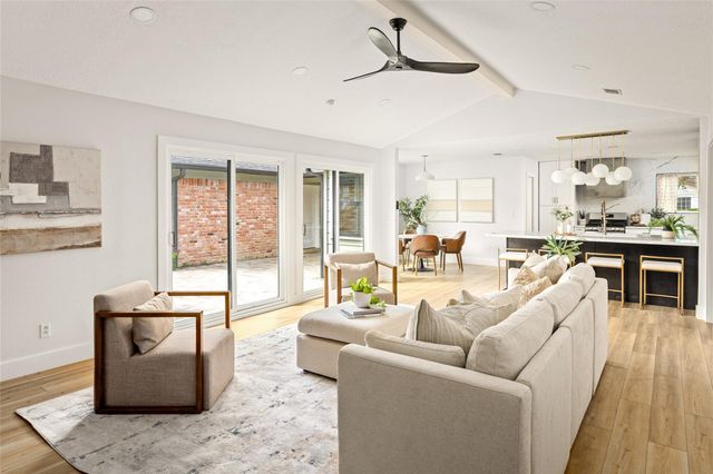 10831 Holly Springs Drive, Houston, TX 77042