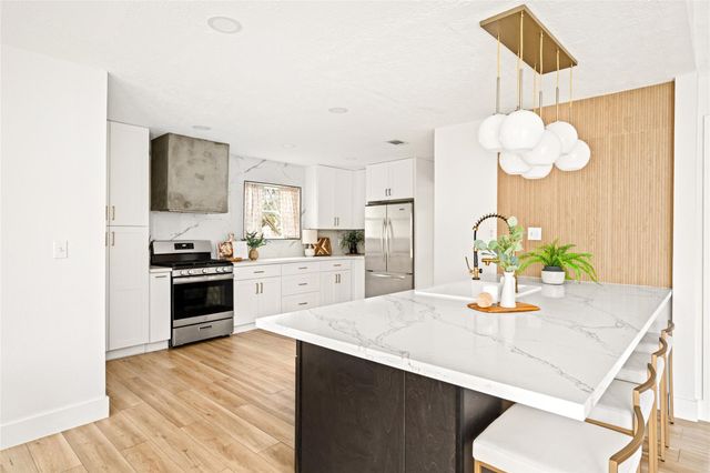 10831 Holly Springs Drive, Houston, TX 77042