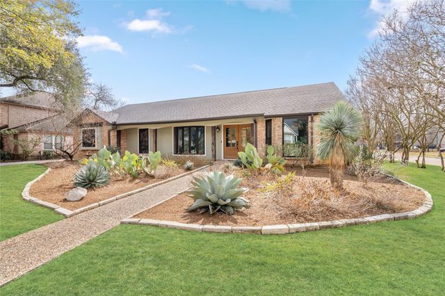 10831 Holly Springs Drive, Houston, TX 77042