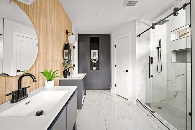 10831 Holly Springs Drive, Houston, TX 77042