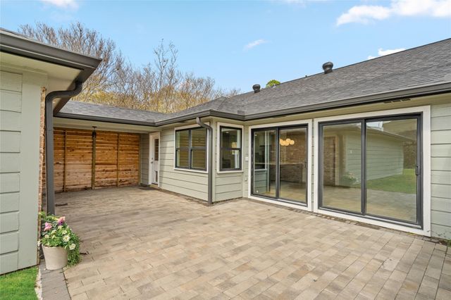 10831 Holly Springs Drive, Houston, TX 77042