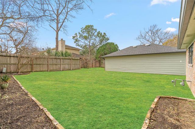10831 Holly Springs Drive, Houston, TX 77042