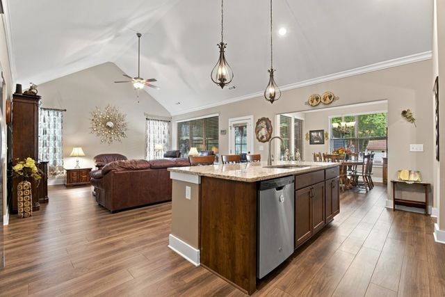 105 Neecee Dr, Smyrna, TN 37167