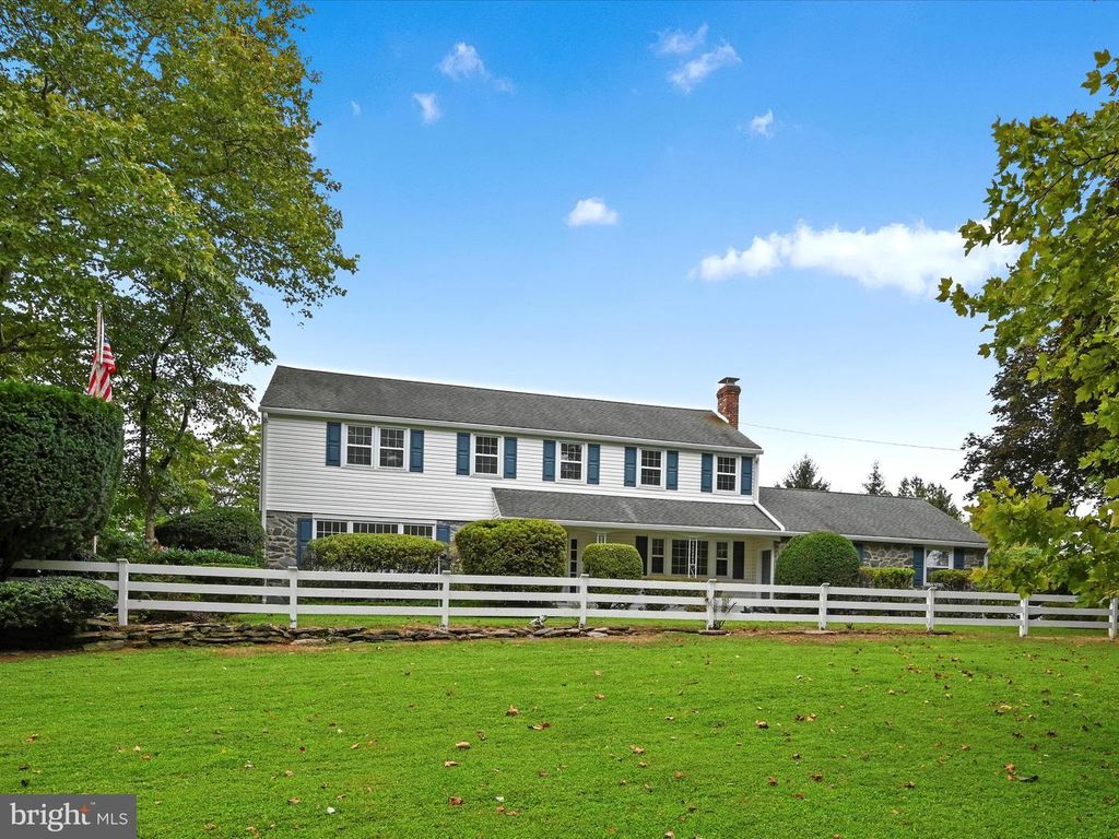14 STONERIDGE RD, Thornton, PA 19373