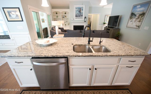 7031 Bonaventure Street SW, Ocean Isle Beach, NC 28469