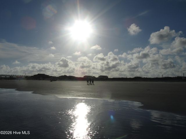 7031 Bonaventure Street SW, Ocean Isle Beach, NC 28469