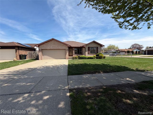 36552 Melbourne Drive, Sterling Heights, MI 48312