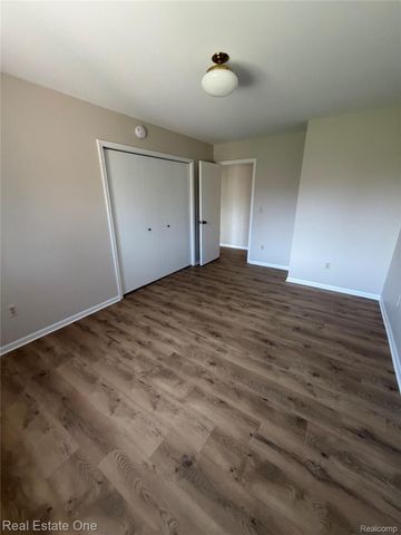 36552 Melbourne Drive, Sterling Heights, MI 48312