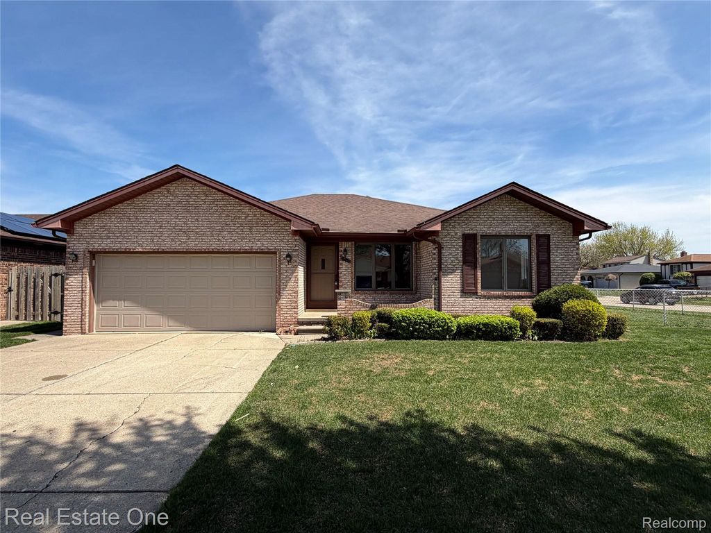 36552 Melbourne Drive, Sterling Heights, MI 48312