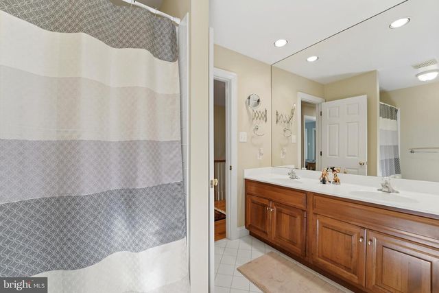 1322 WASHINGTON LN, Jenkintown, PA 19046