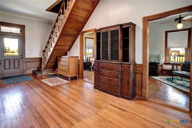 1370 County Road 353, Shiner, TX 77984