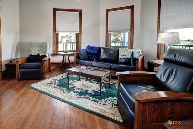 1370 County Road 353, Shiner, TX 77984