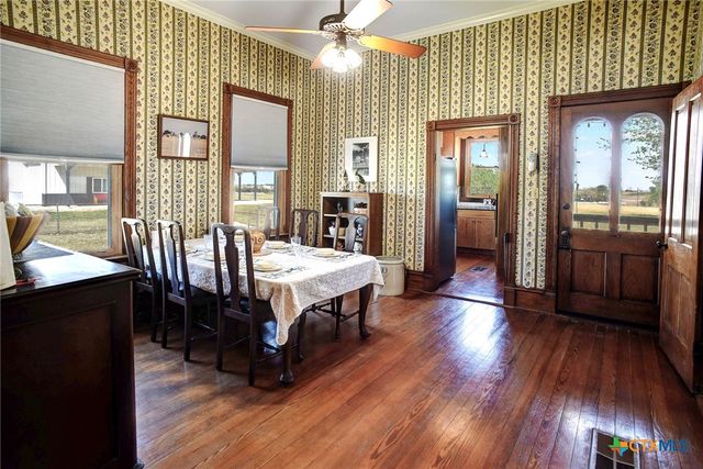 1370 County Road 353, Shiner, TX 77984