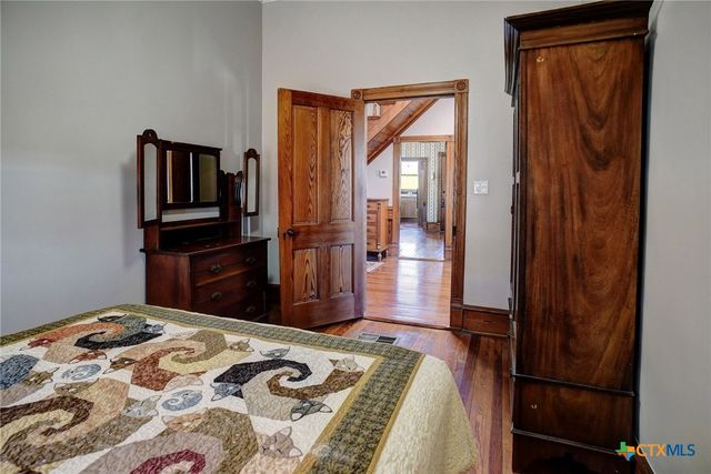 1370 County Road 353, Shiner, TX 77984