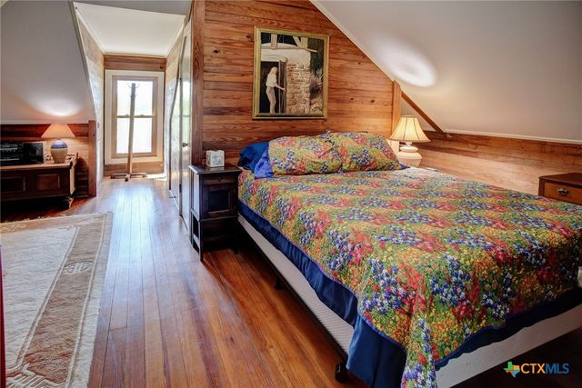 1370 County Road 353, Shiner, TX 77984