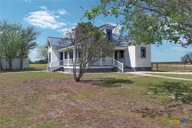 1370 County Road 353, Shiner, TX 77984