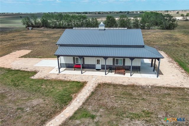 1370 County Road 353, Shiner, TX 77984