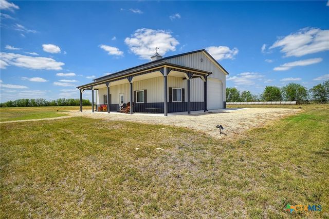 1370 County Road 353, Shiner, TX 77984