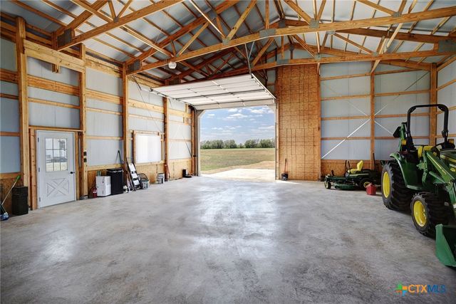 1370 County Road 353, Shiner, TX 77984