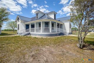 1370 County Road 353, Shiner, TX 77984