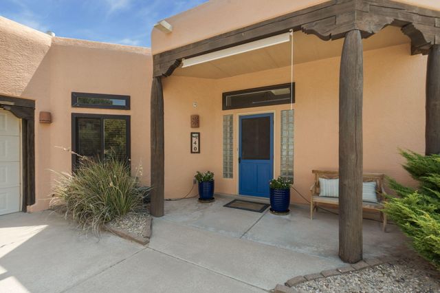 40 Sereno Road, Corrales, NM 87048