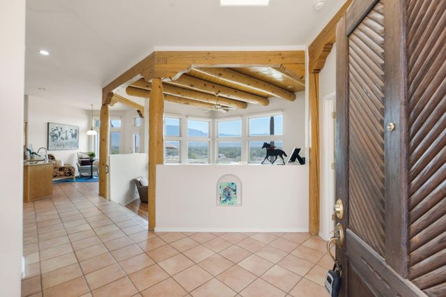 40 Sereno Road, Corrales, NM 87048
