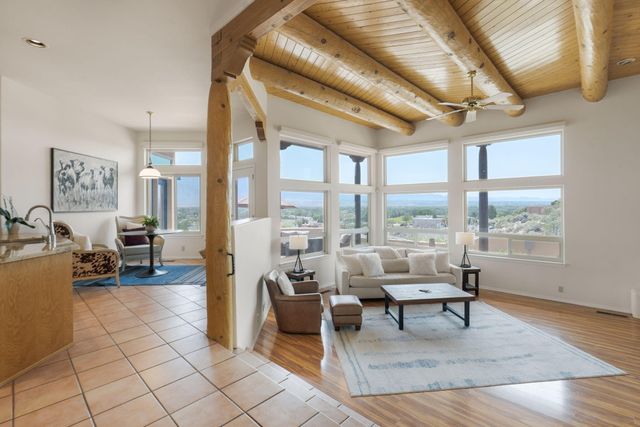 40 Sereno Road, Corrales, NM 87048
