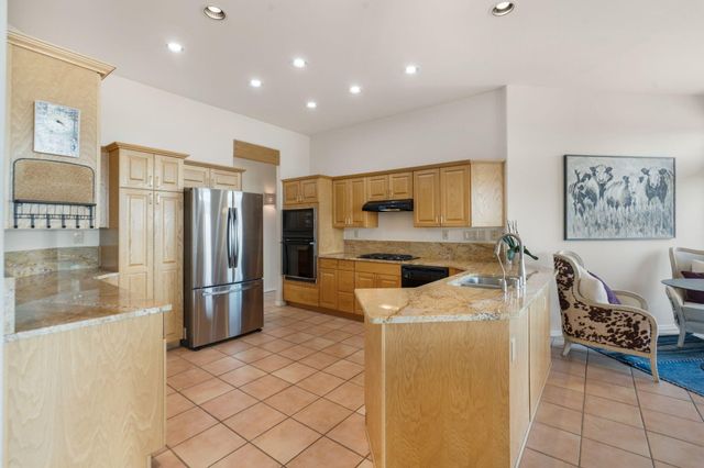 40 Sereno Road, Corrales, NM 87048