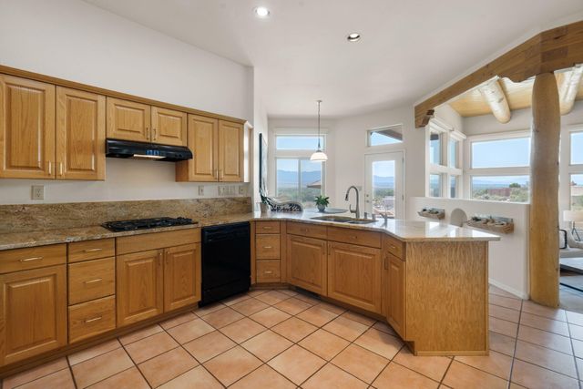 40 Sereno Road, Corrales, NM 87048