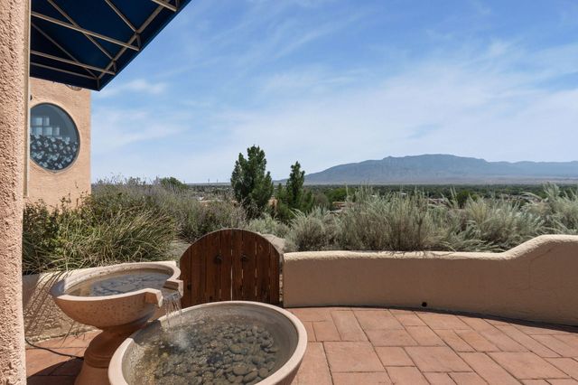 40 Sereno Road, Corrales, NM 87048
