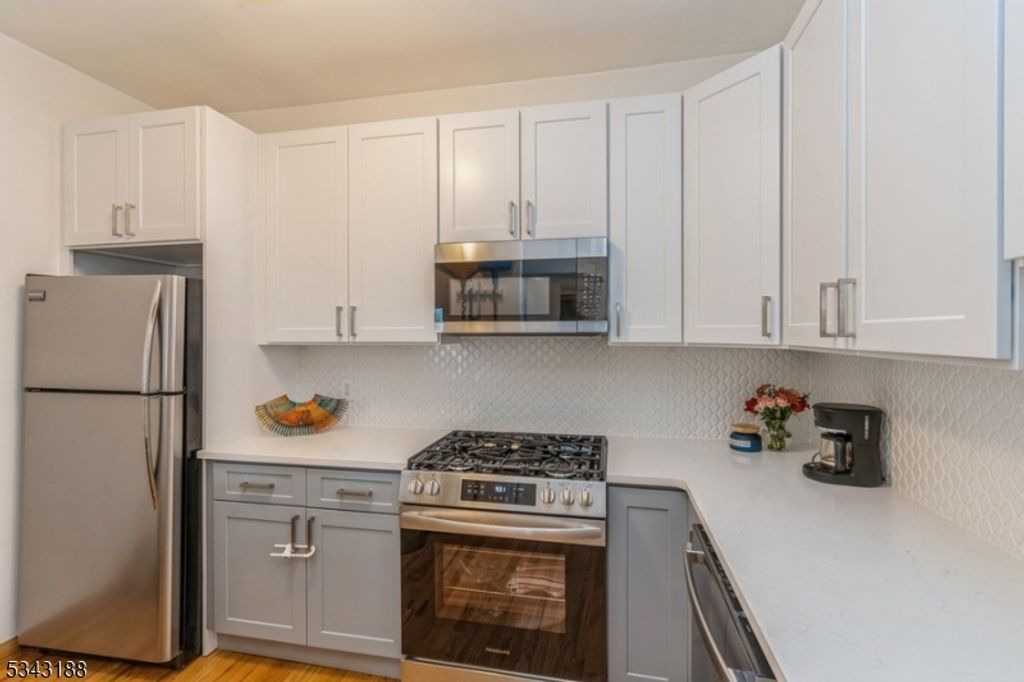 263 10th St apt 4B 4B, Jersey City, NJ 07302