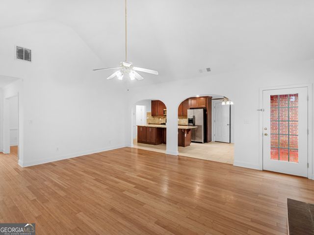 124 Crown Walk, Mcdonough, GA 30253