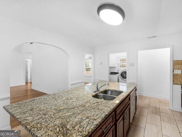 124 Crown Walk, Mcdonough, GA 30253