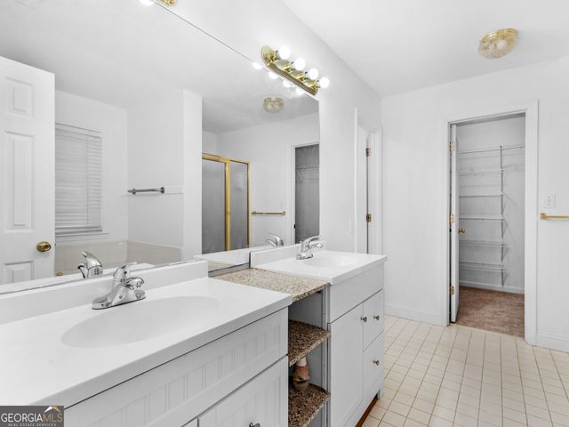 124 Crown Walk, Mcdonough, GA 30253