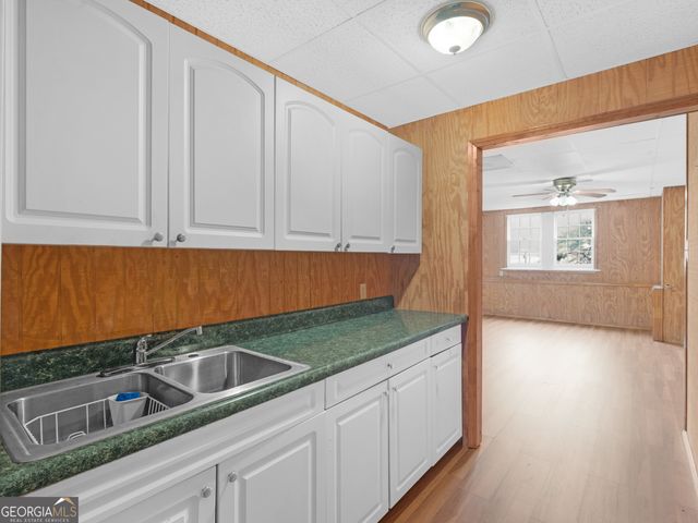 124 Crown Walk, Mcdonough, GA 30253