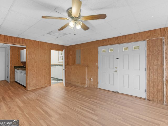 124 Crown Walk, Mcdonough, GA 30253