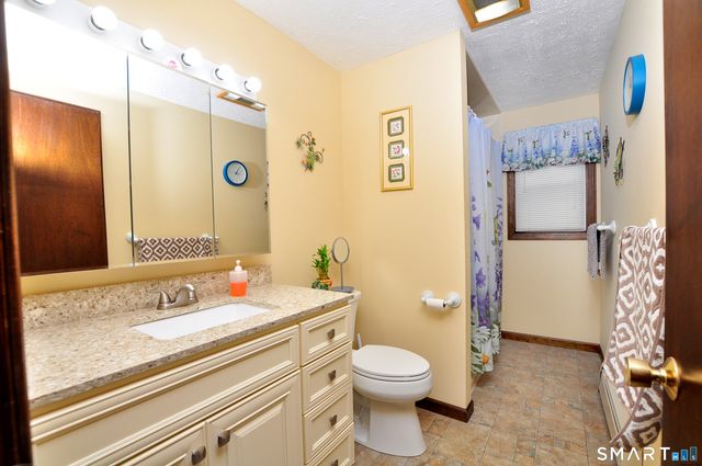 20 Lawrence Lane, Torrington, CT 06790