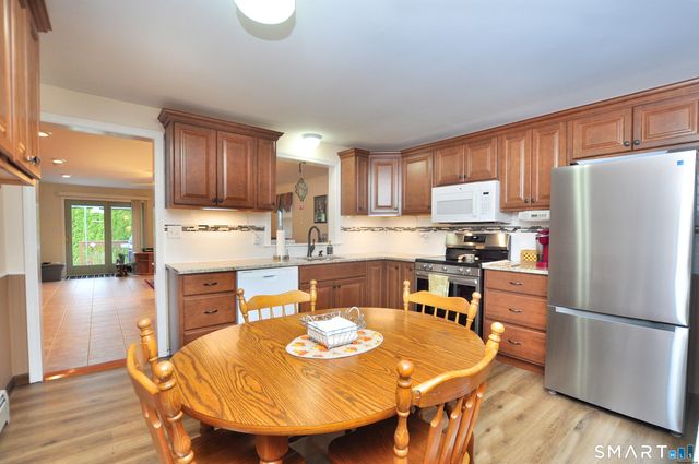 20 Lawrence Lane, Torrington, CT 06790