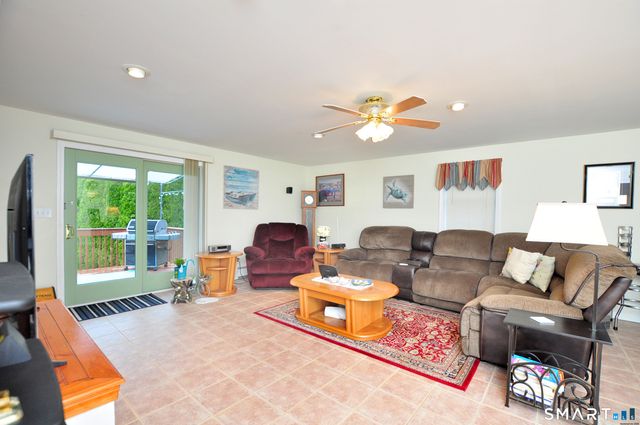 20 Lawrence Lane, Torrington, CT 06790