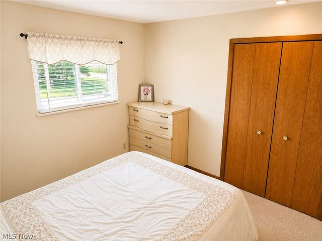 14598 S Gateway Drive, North Royalton, OH 44133